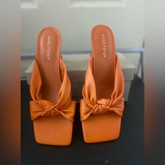🧡NEVER WORN Marc Fisher Sandals | Size 9.5 | 2.84 Inches - Picture 6 of 10